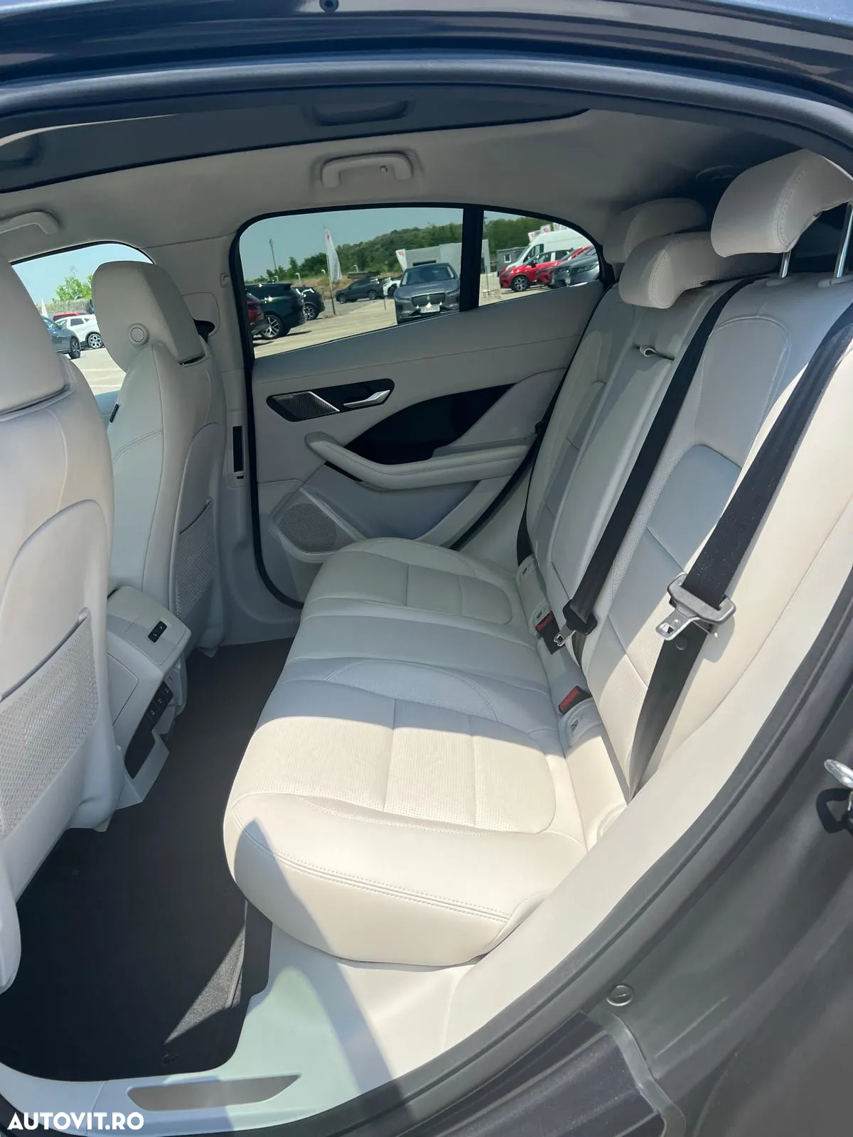 Jaguar I-Pace - 5