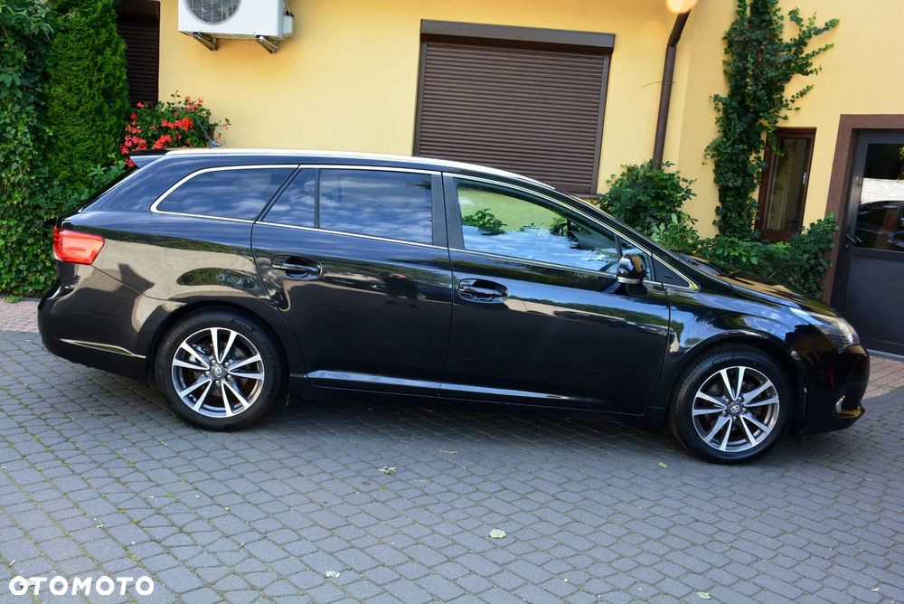 Toyota Avensis Touring Sports 1.8 Business Edition - 15