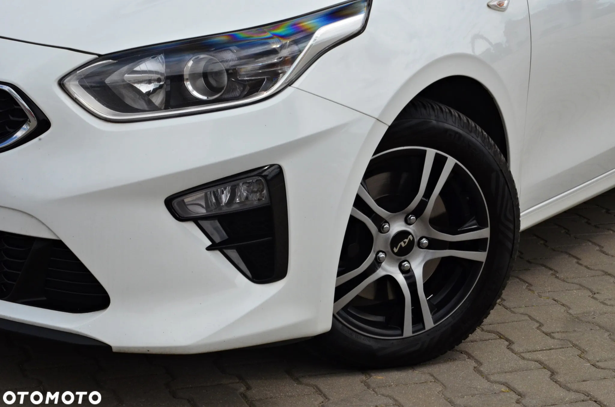 Kia Ceed - 8