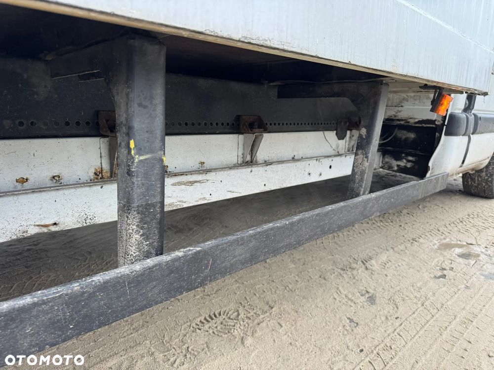 Nissan Interstar - 15