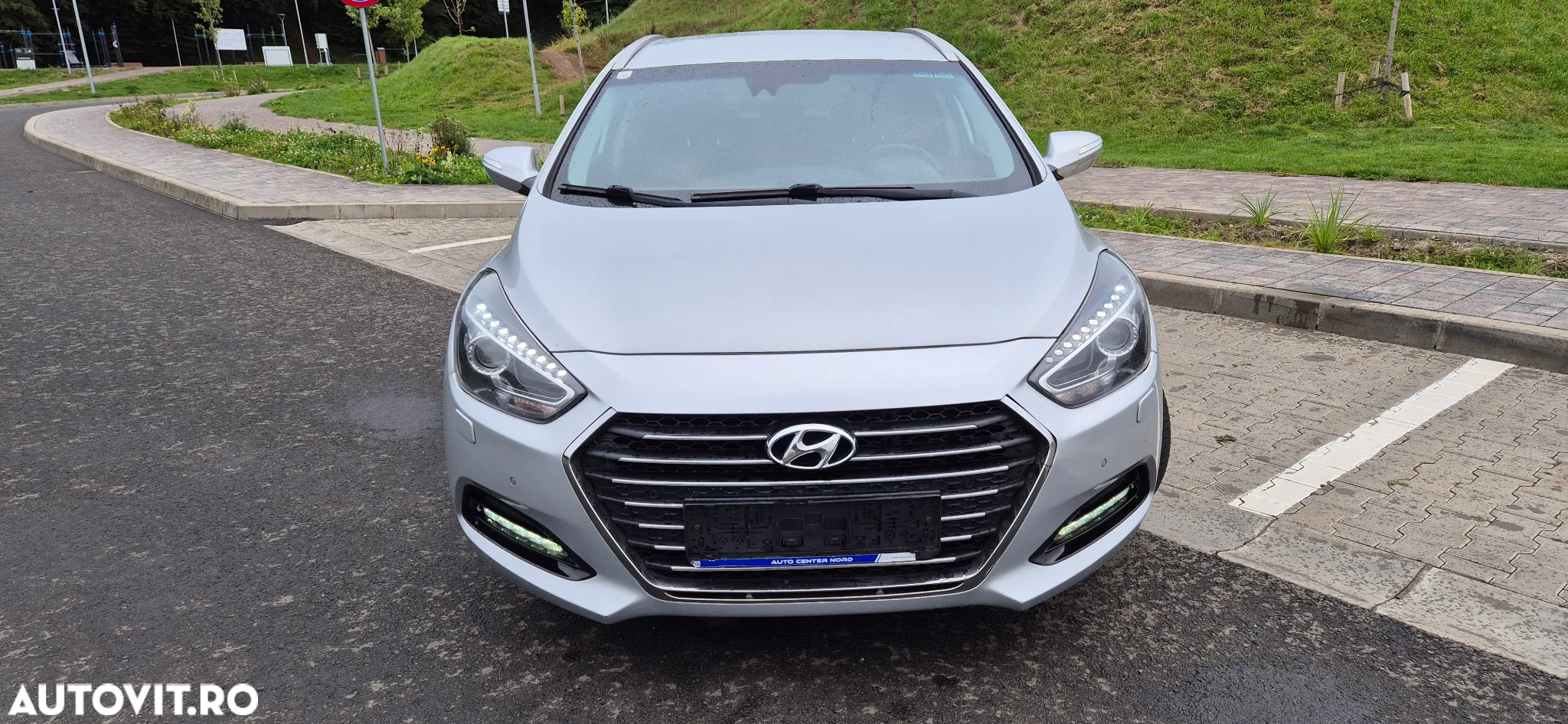 Hyundai i40 Kombi 1.7 CRDi DCT Premium - 16