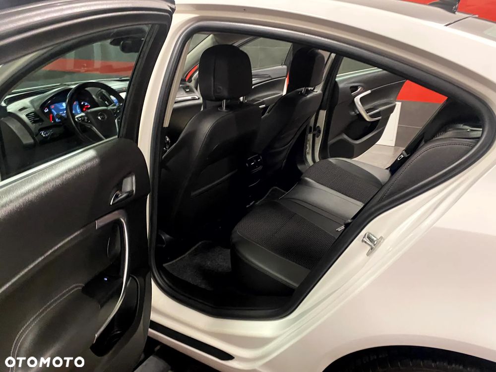 Opel Insignia 1.4 T Cosmo S&S - 19