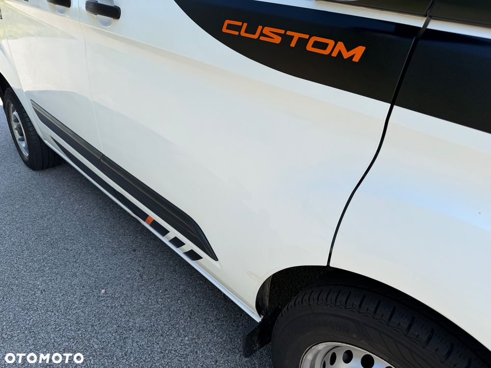 Ford TRANSIT CUSTOM - 21