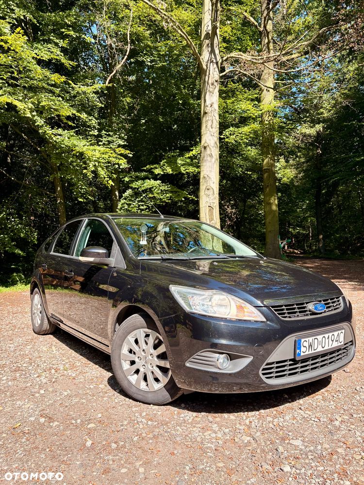 Ford Focus 1.6 Ambiente - 1