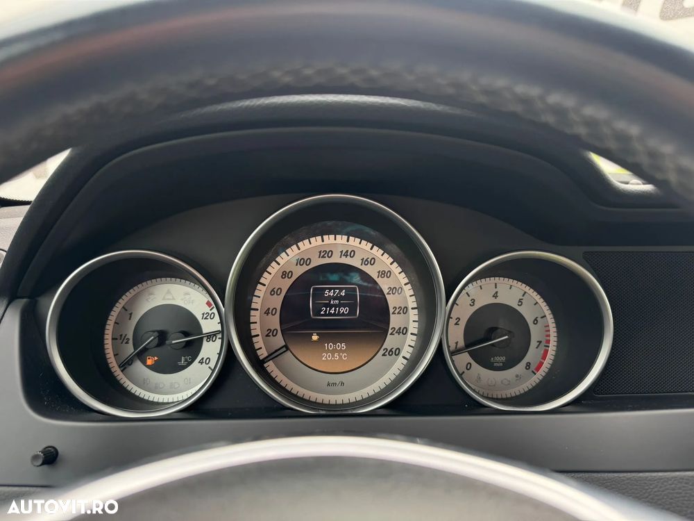 Mercedes-Benz C 180 T CGI BlueEFFICIENCY - 25