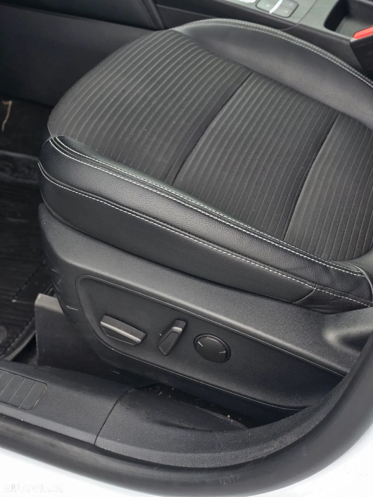 Ford Kuga 2.5 Duratec FHEV AWD Titanium X - 28