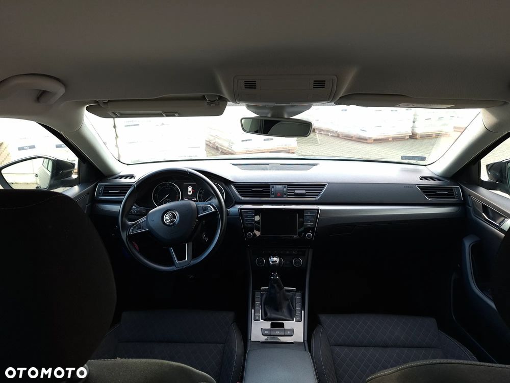 Skoda Superb 2.0 TDI Style - 20