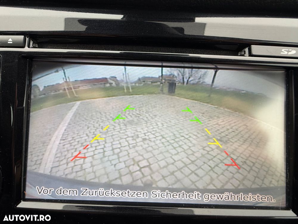 Nissan Qashqai 1.6 DCI ALL-MODE 4x4i N-Connecta - 24