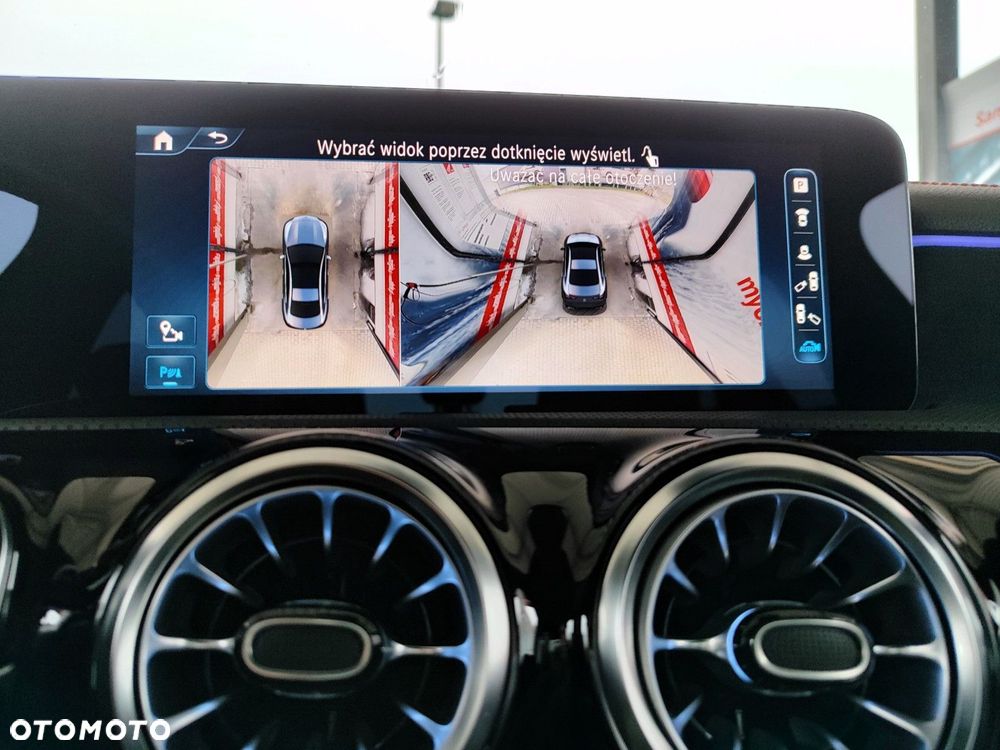 Mercedes-Benz CLA - 38