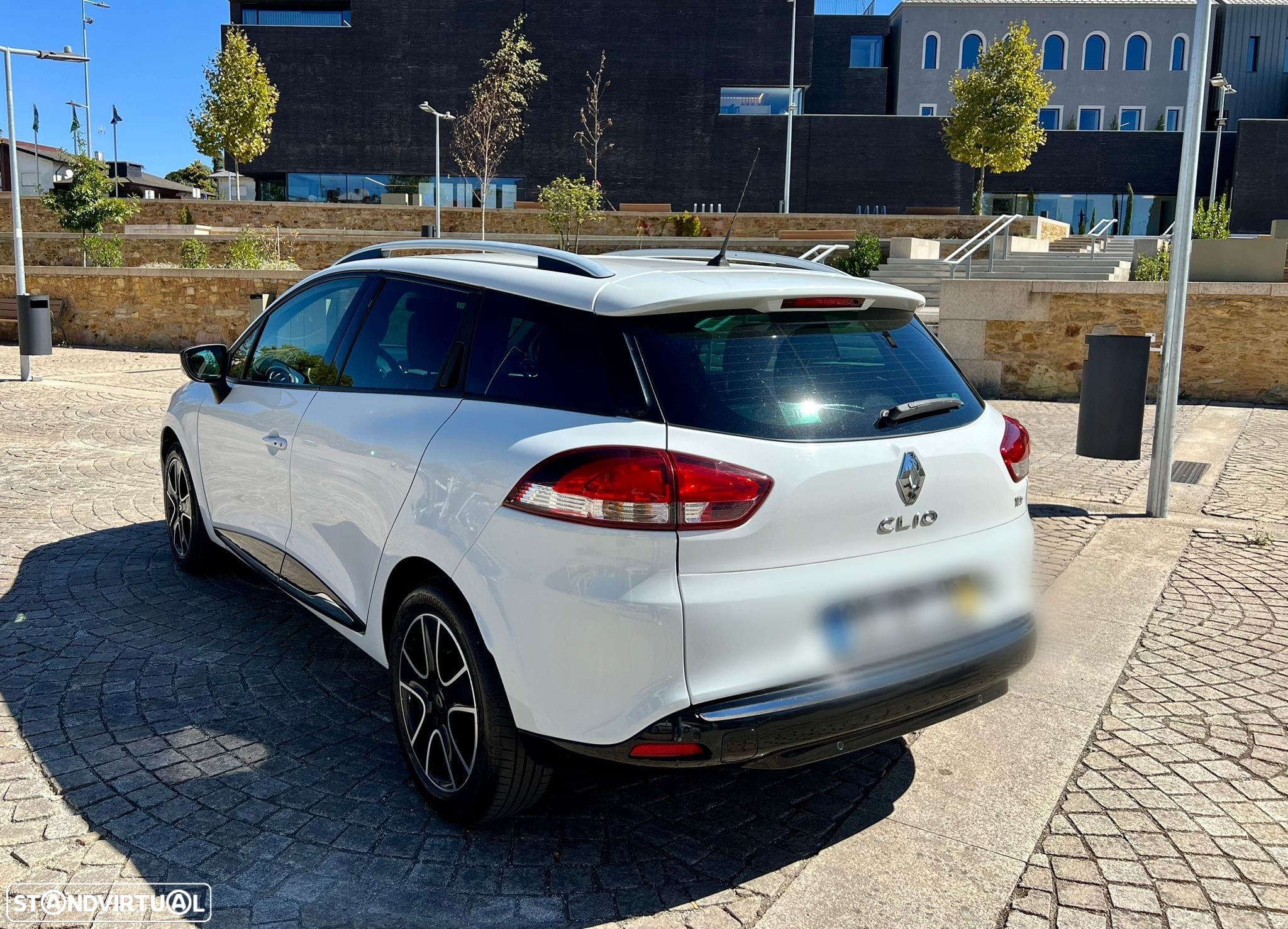 Renault Clio Sport Tourer 0.9 TCE Dynamique S - 4