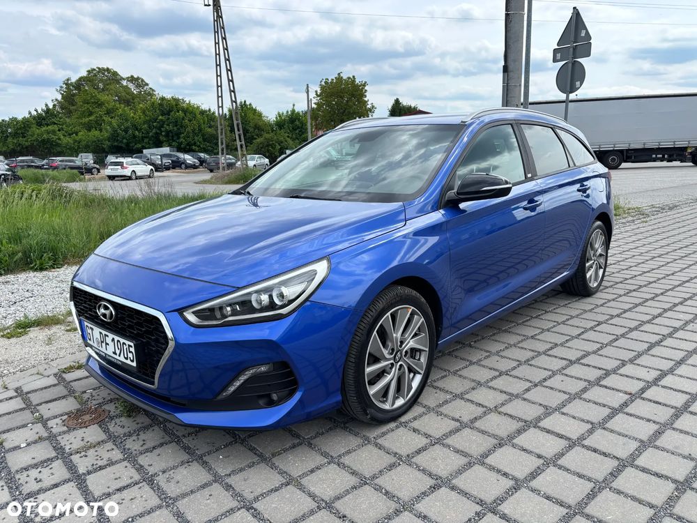 Hyundai i30 blue Kombi 1.6 CRDi Passion - 3