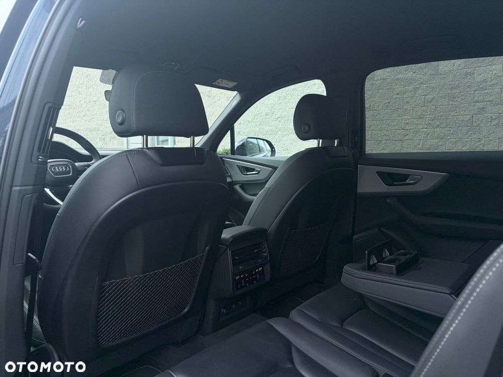 Audi Q7 - 24