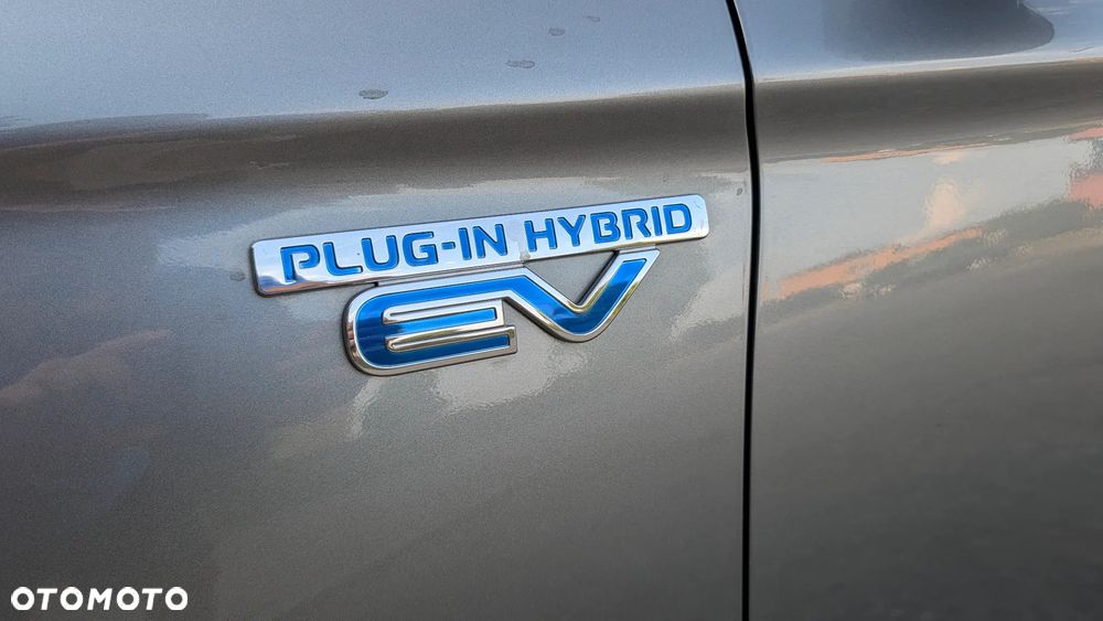 Mitsubishi Outlander 2.0 4WD Top - 7