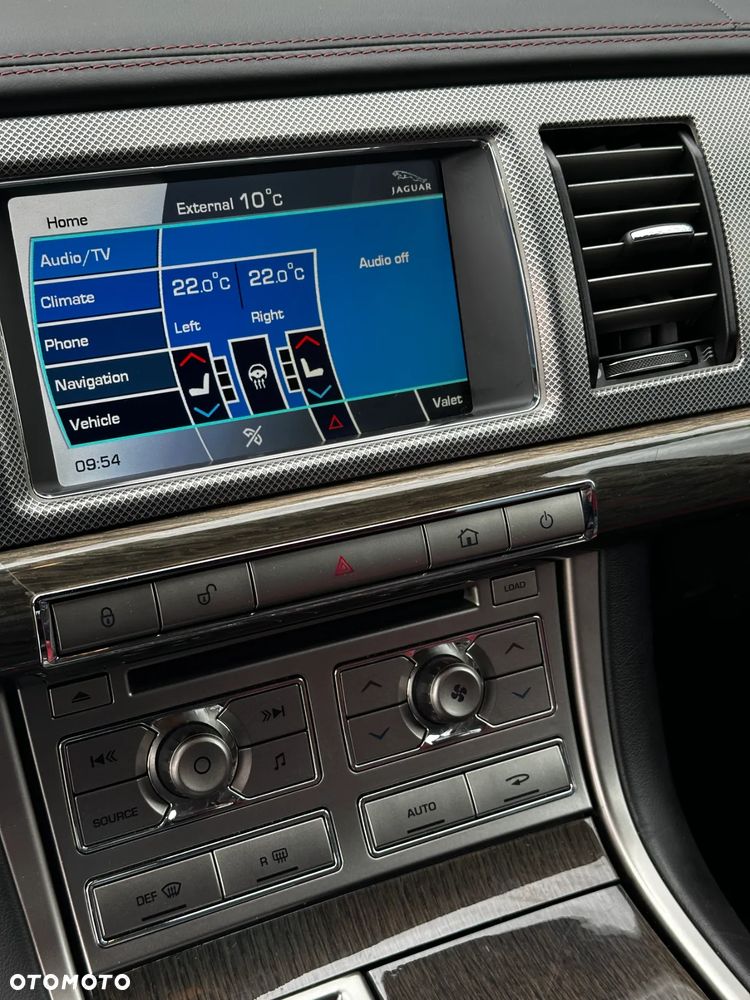 Jaguar XF XFR - 34