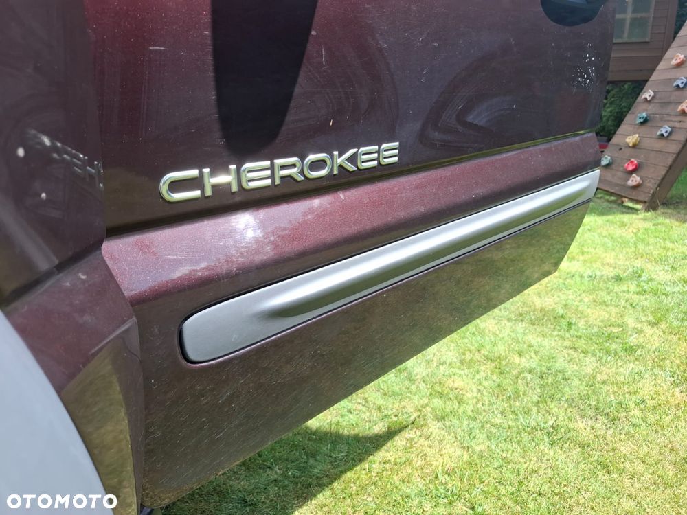 Jeep Cherokee 2.4 Sport - 20