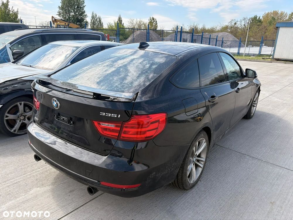 BMW 3GT 335i xDrive Sport-Aut - 2