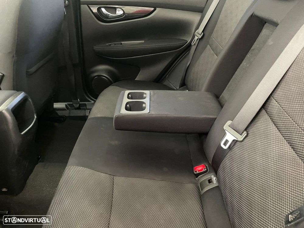 Nissan Qashqai 1.5 dCi N-Connecta 18 RS+PS - 18