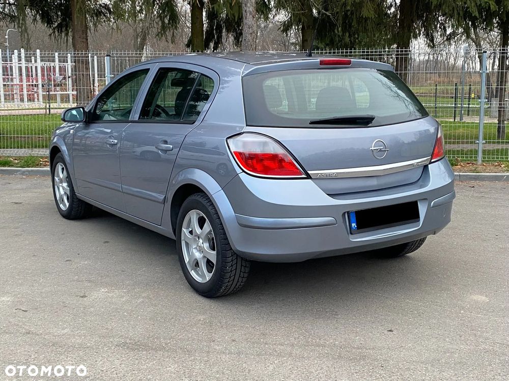 Opel Astra 1.6 - 13