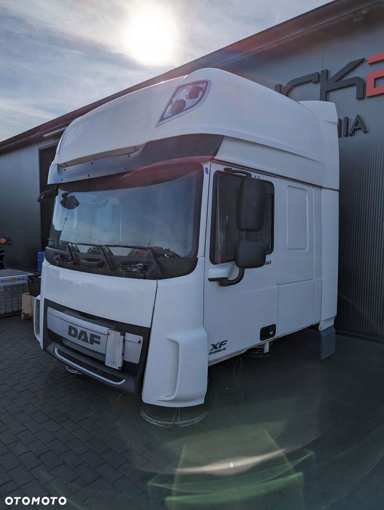 KABINA DAF XF 106 - 2