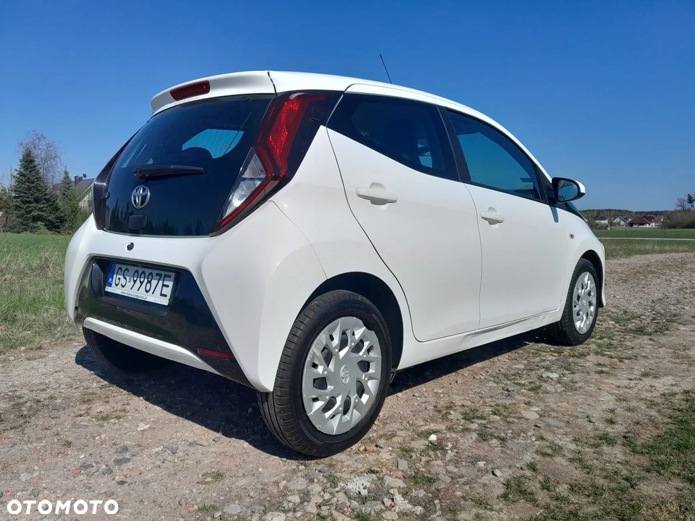 Toyota Aygo x-play - 21