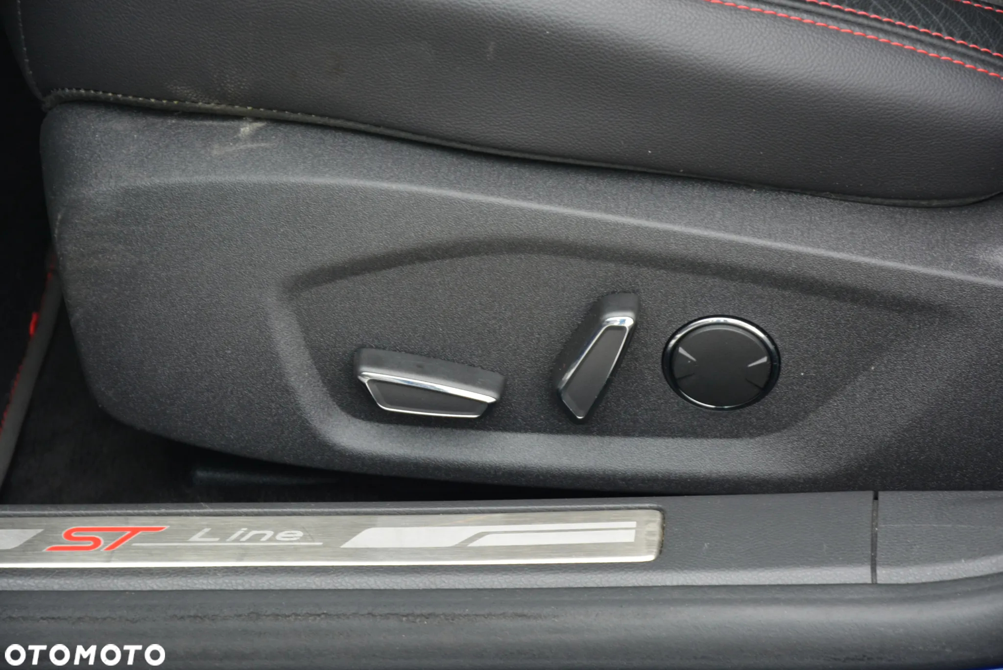 Ford Mondeo 2.0 EcoBoost Start-Stopp Autom ST-Line - 37