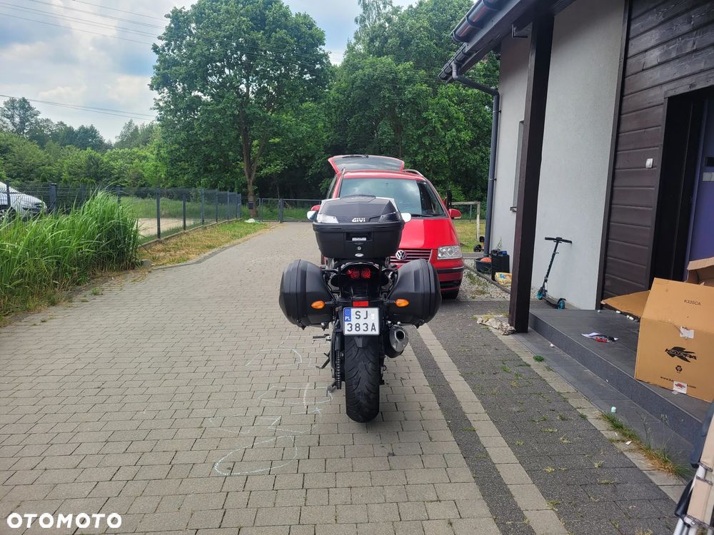 Yamaha FZ - 8
