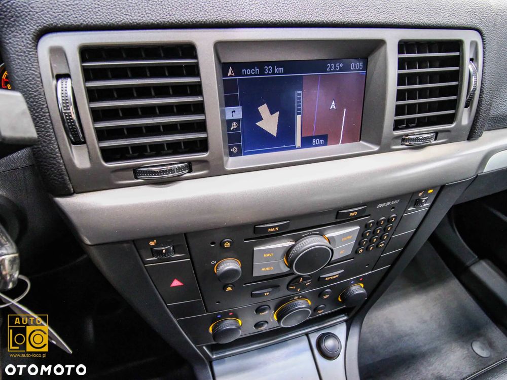 Opel Vectra 1.9 CDTI DPF Cosmo - 17