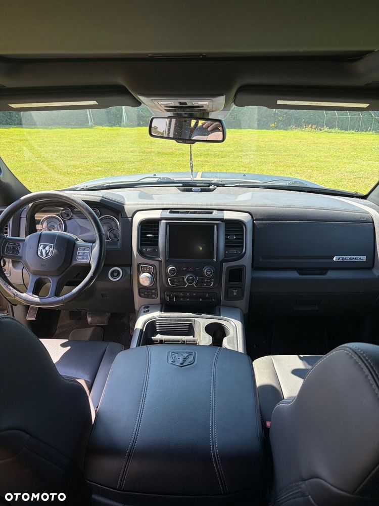 Dodge RAM 5.7 4x4 - 15