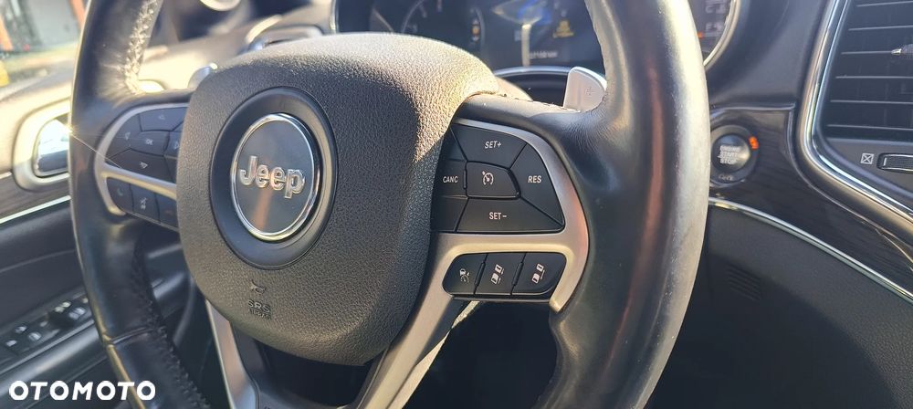 Jeep Grand Cherokee 3.0 CRD Overland Summit EU6 - 32