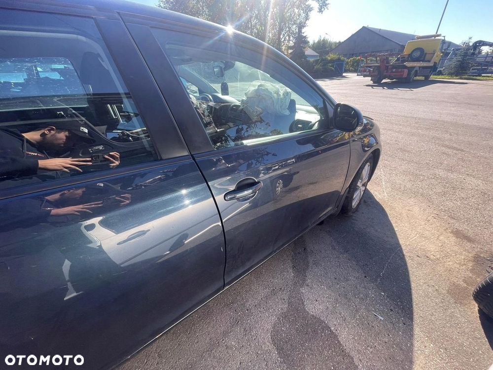 Volkswagen Jetta V Drzwi prawy przód - 2