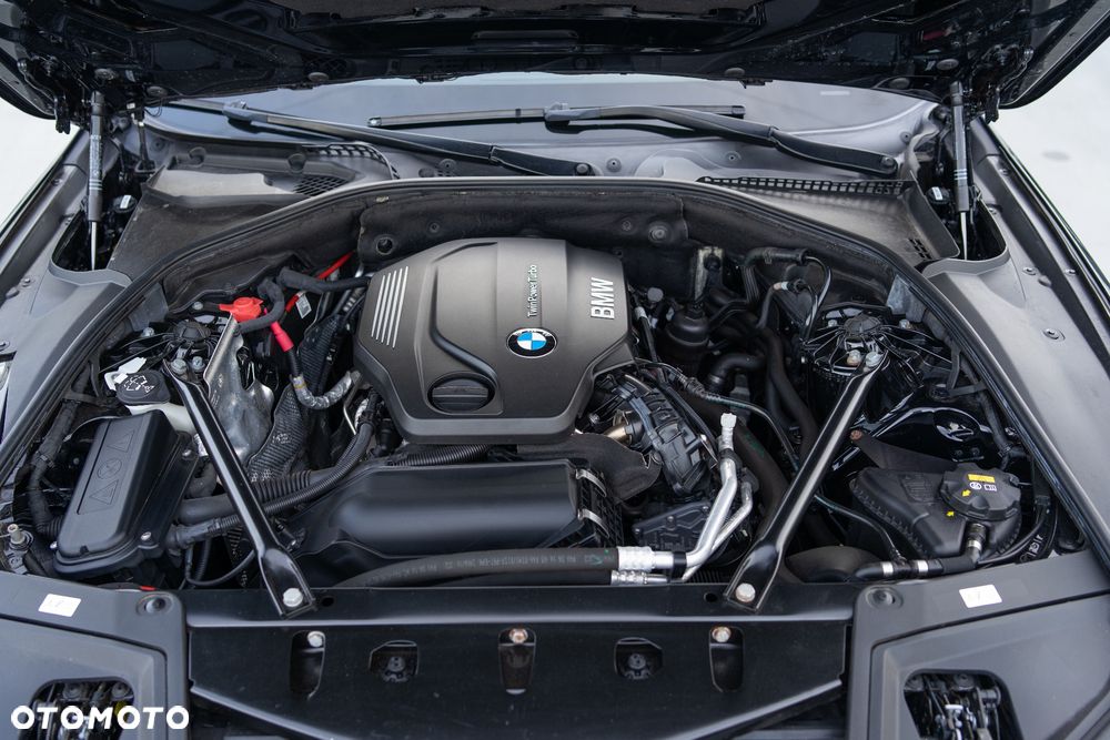 BMW Seria 5 520d xDrive M Sport sport - 18
