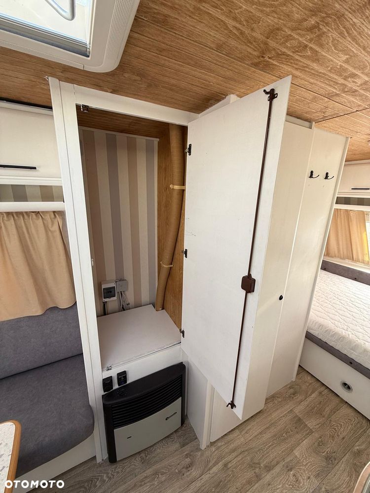 Dethleffs NEW LINE 460 DB/T - 13