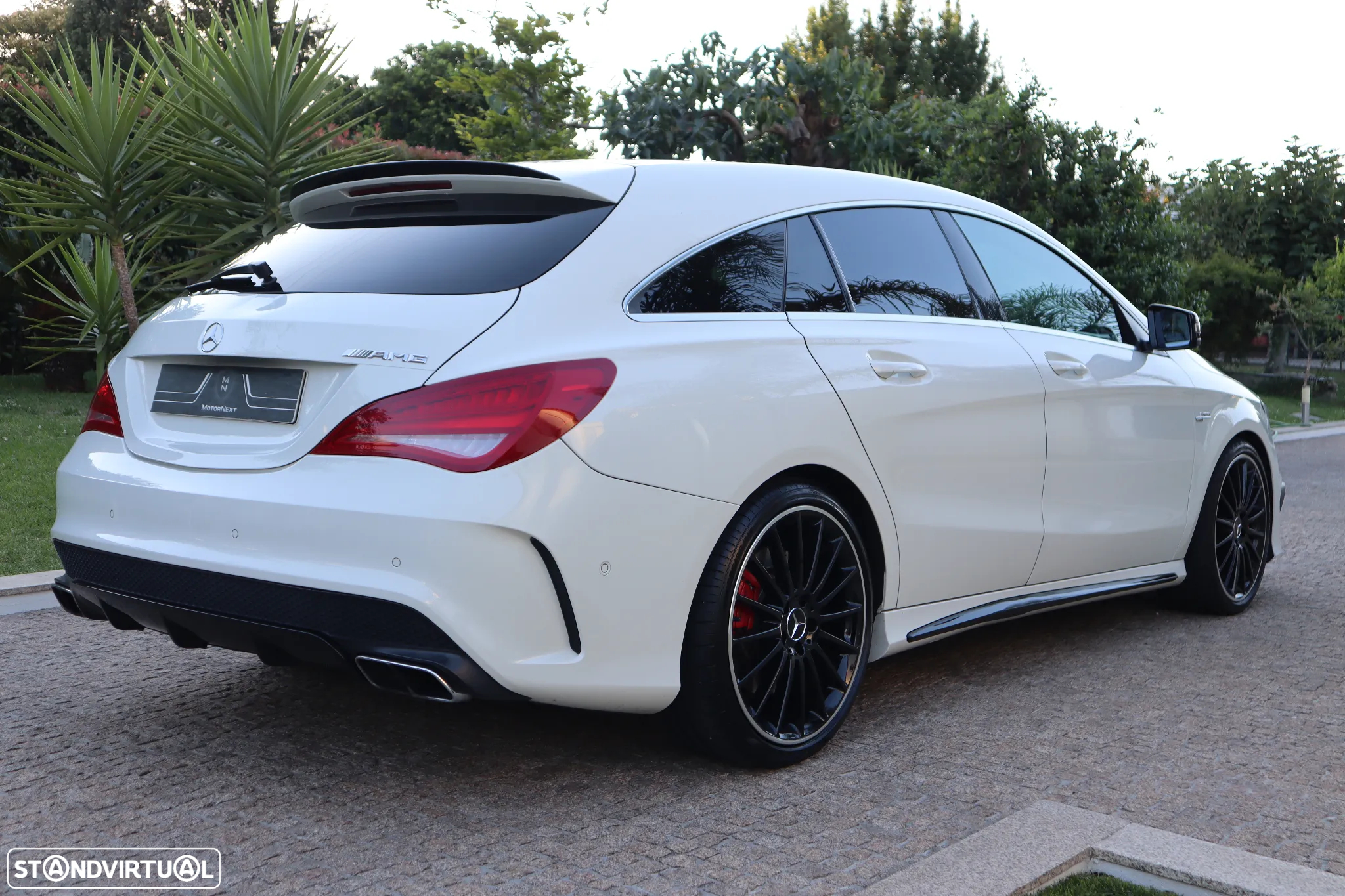 Mercedes-Benz CLA 45 AMG Shooting Brake 4Matic 7G-DCT - 3
