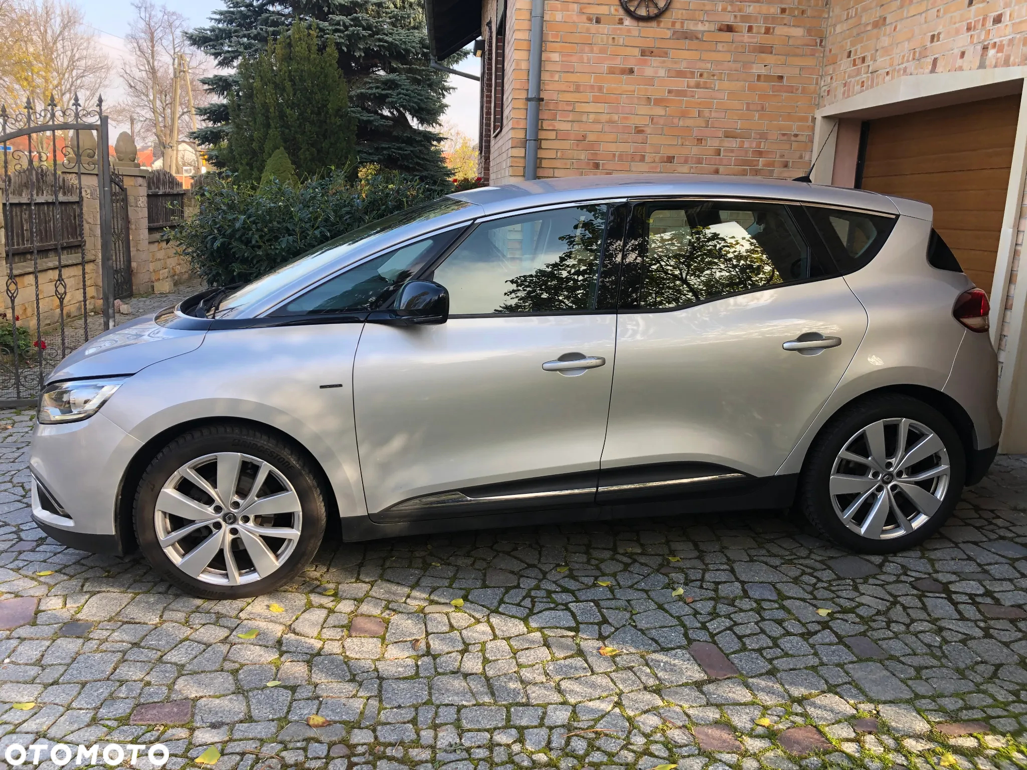 Renault Scenic - 8