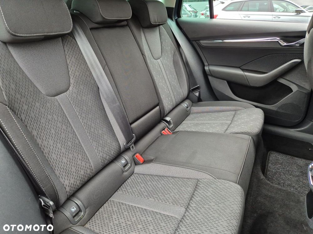 Skoda Octavia 2.0 TDI Style DSG - 16