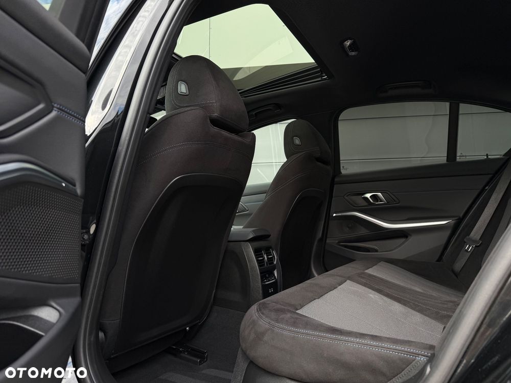 BMW Seria 3 320d xDrive mHEV M Sport sport - 28