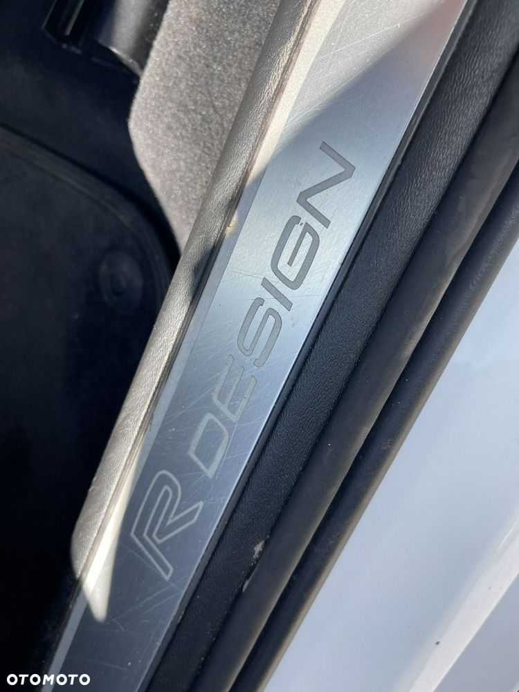 Volvo S90 T8 AWD Plug-In Hybrid R-Design - 2