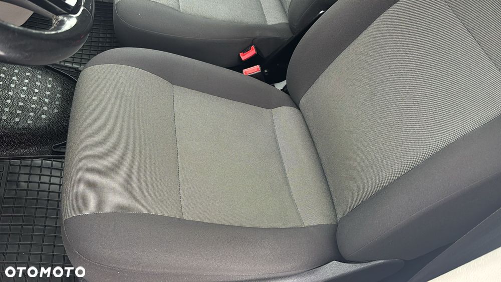 Volkswagen Transporter Kombi L1H1 DSG - 12