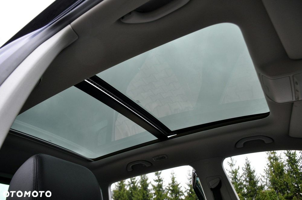 Volkswagen Tiguan - 31