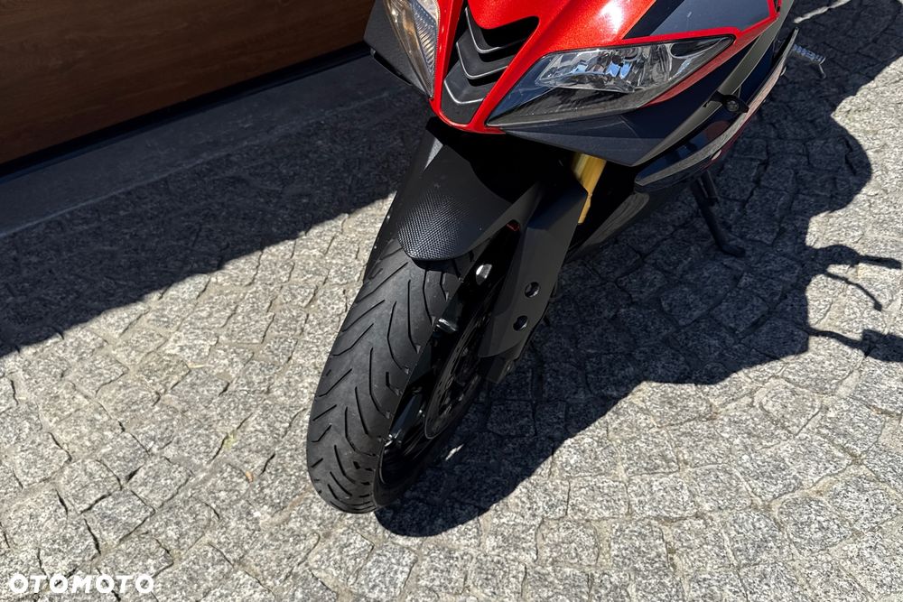 Yamaha YZF - 21
