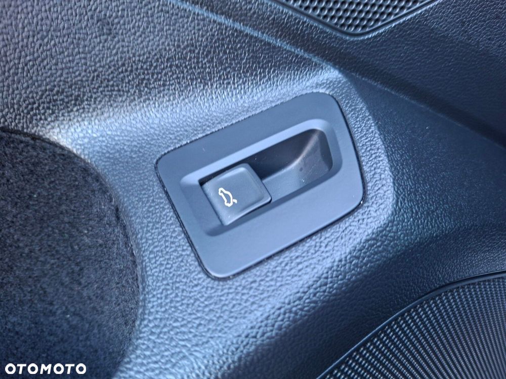 Volkswagen Passat - 21