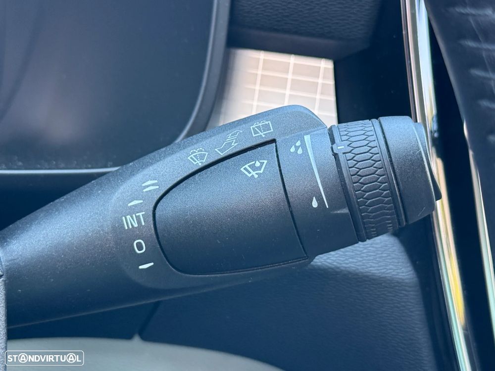 Volvo XC 40 2.0 D3 Momentum Plus Geartronic - 31