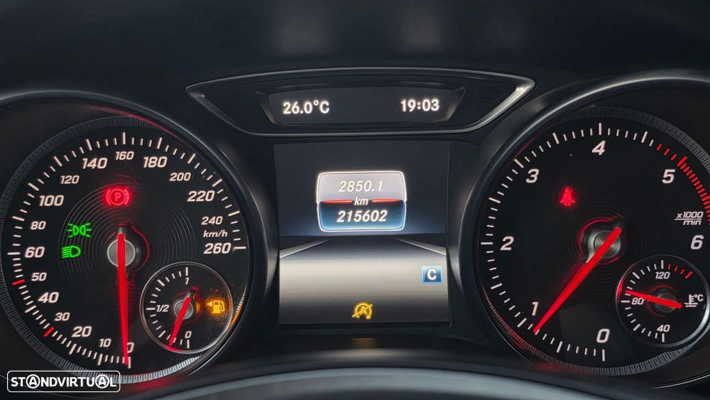Mercedes-Benz CLA 180 d Shooting Brake - 24