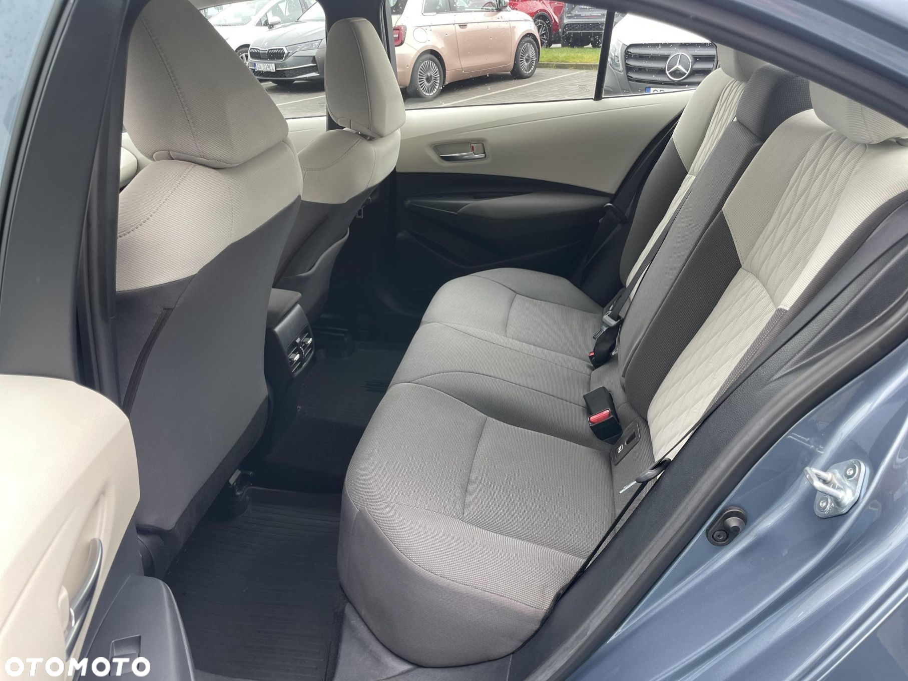Toyota Corolla - 13
