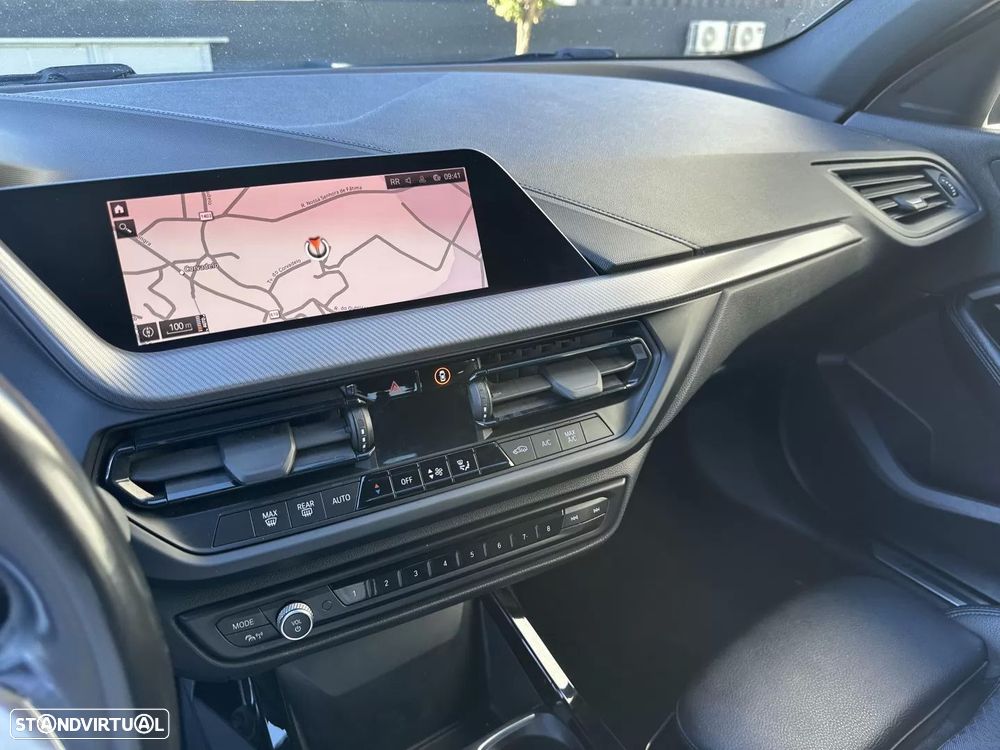 BMW 116 d Pack Desportivo M Auto - 35