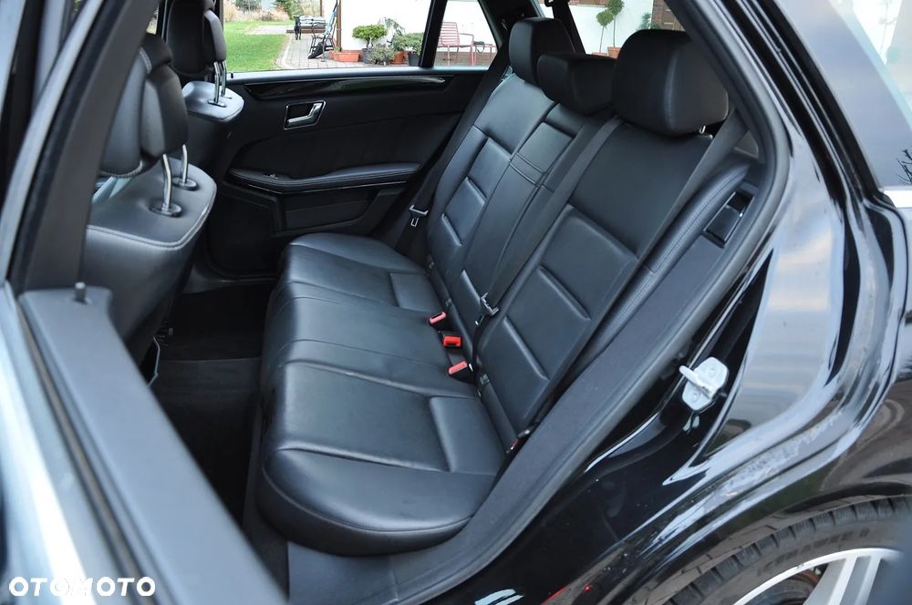 Mercedes-Benz Klasa E 350 CDI DPF BlueEFFICIENCY 7G-TRONIC Avantgarde - 25