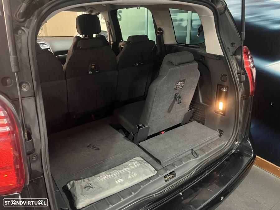 Peugeot 5008 - 9