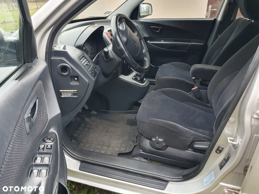 Hyundai Tucson 2.0 2WD GLS - 8