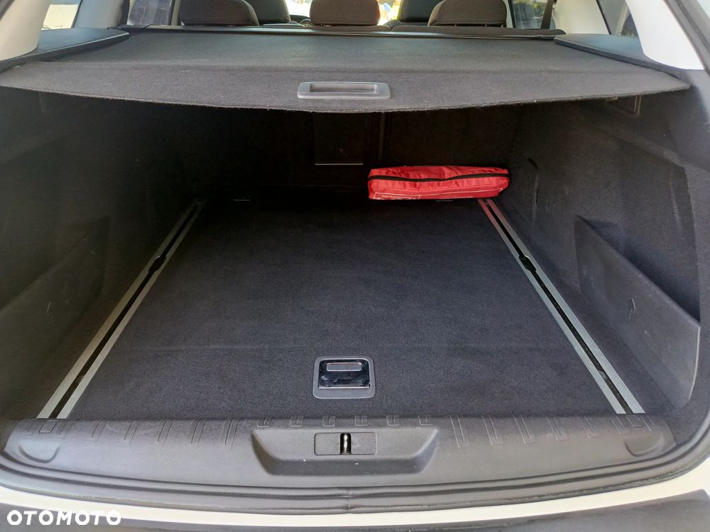 Peugeot 308 BlueHDi 120 EAT6 Stop & Start Active Business-Paket - 27