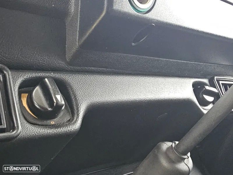 Land Rover Defender - 5